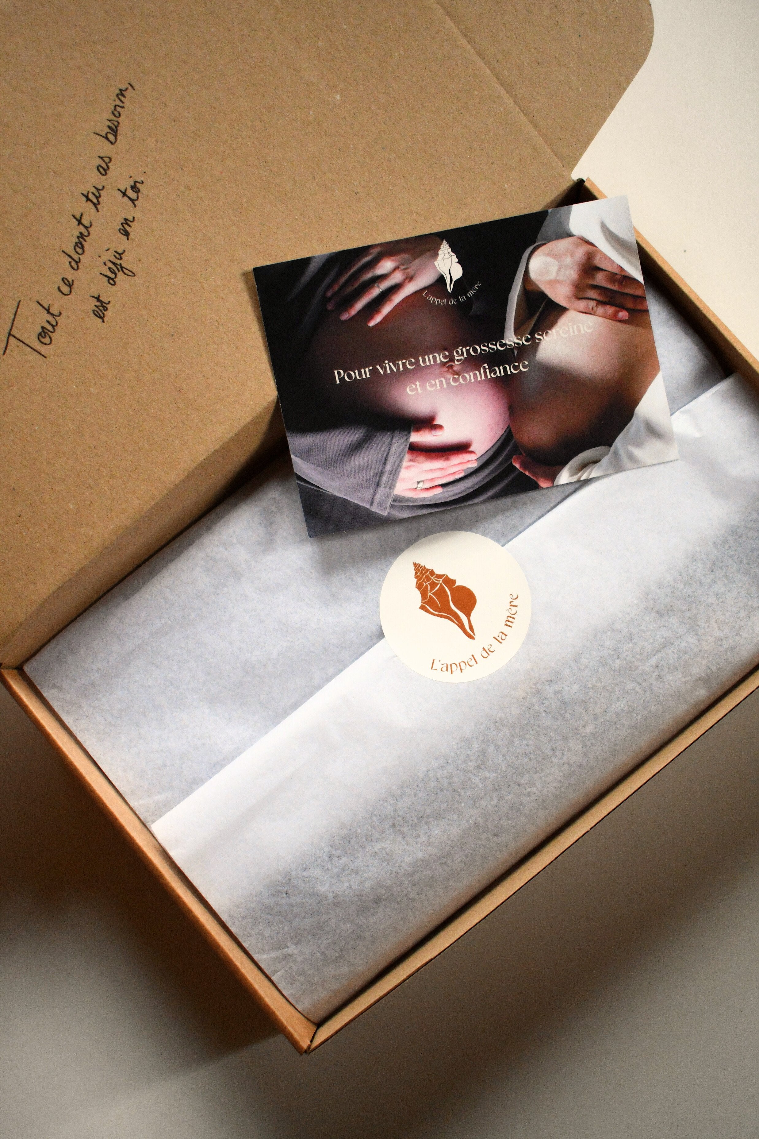 Box grossesse : un accompagnement mensuel pour vivre sa grossesse en conscience